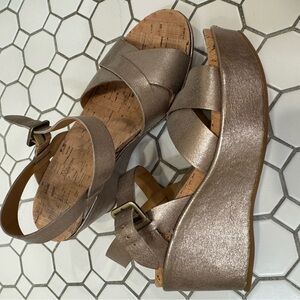 Kork-Ease Metallic Gold Crossband Wedge Sandals